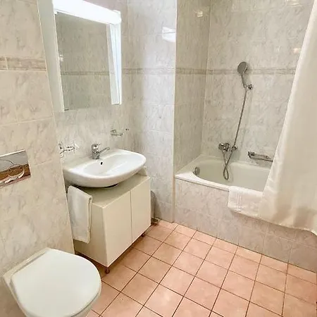 Close To The And Very Spacious 3 Bedroom * Lausanne