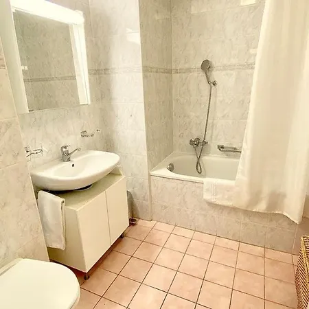 Close To The And Very Spacious 3 Bedroom Appartement Lausanne