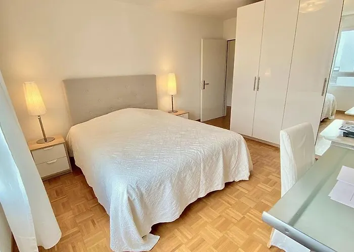 Close To The And Very Spacious 3 Bedroom