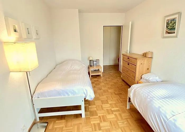 Close To The And Very Spacious 3 Bedroom Апартаменти Лозанна